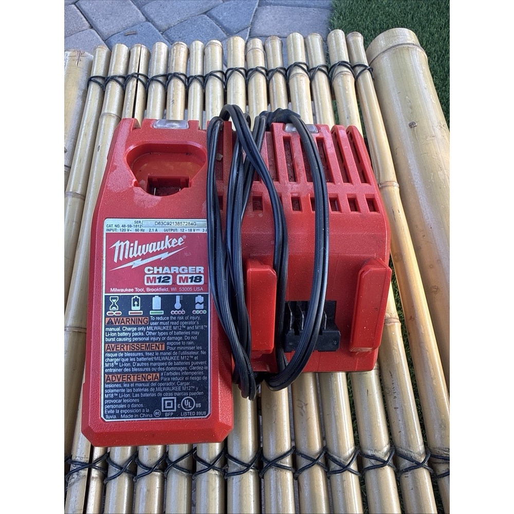 Milwaukee M12 M18 Battery Charger 48-59-1812 Red 12V 18V Power Tool Battery